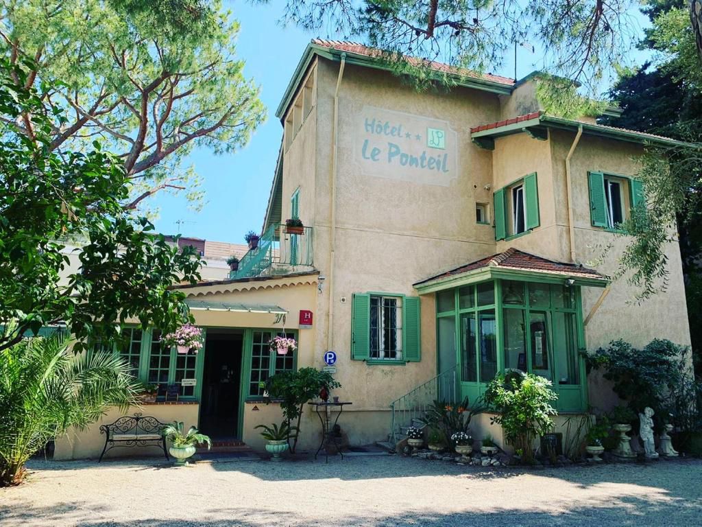 Hôtel Le Ponteil à Antibes